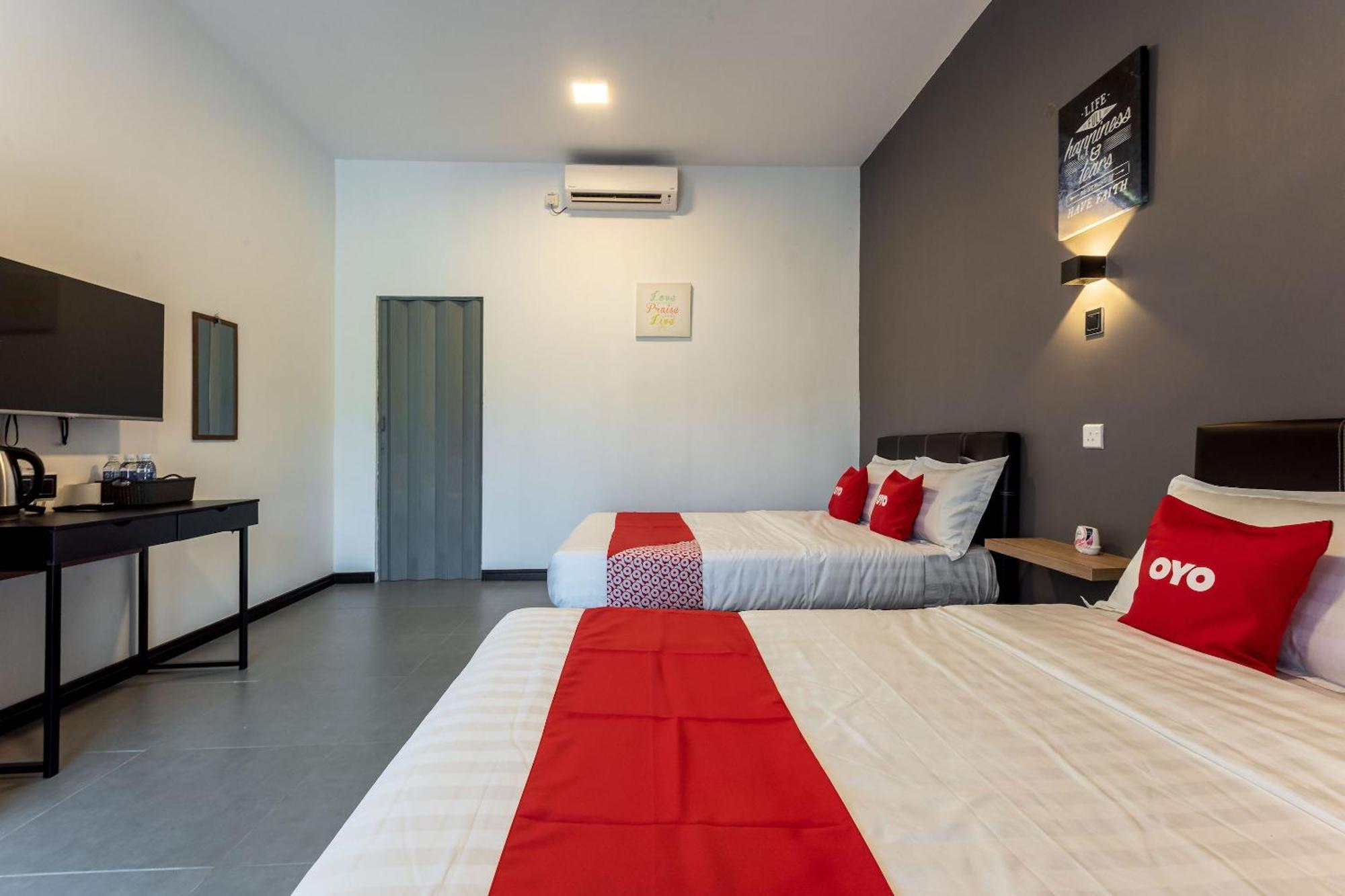 Hotel Oyo 90149 Pua Family Semporna Extérieur photo